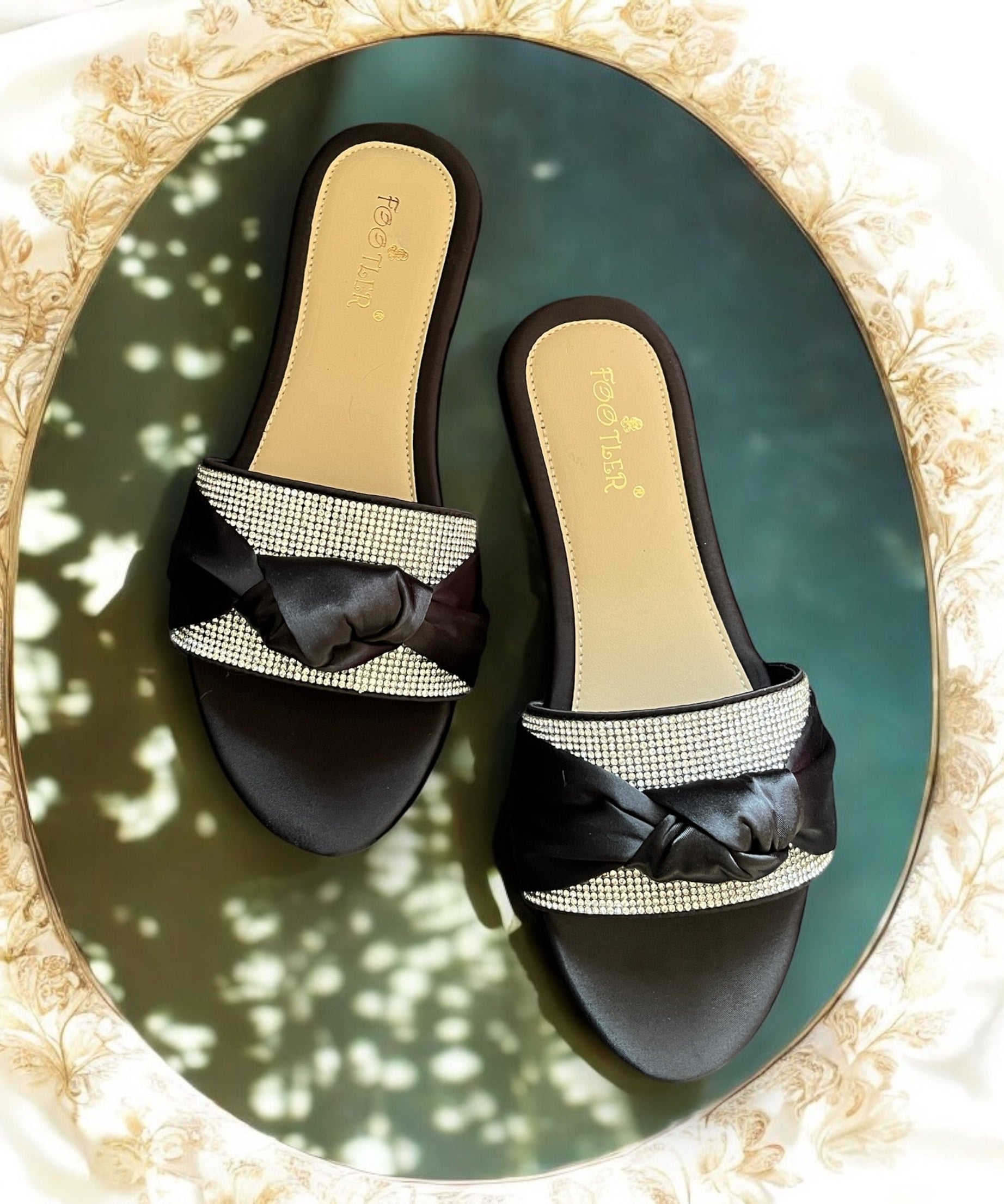 FULL KNOT MASH FLATS