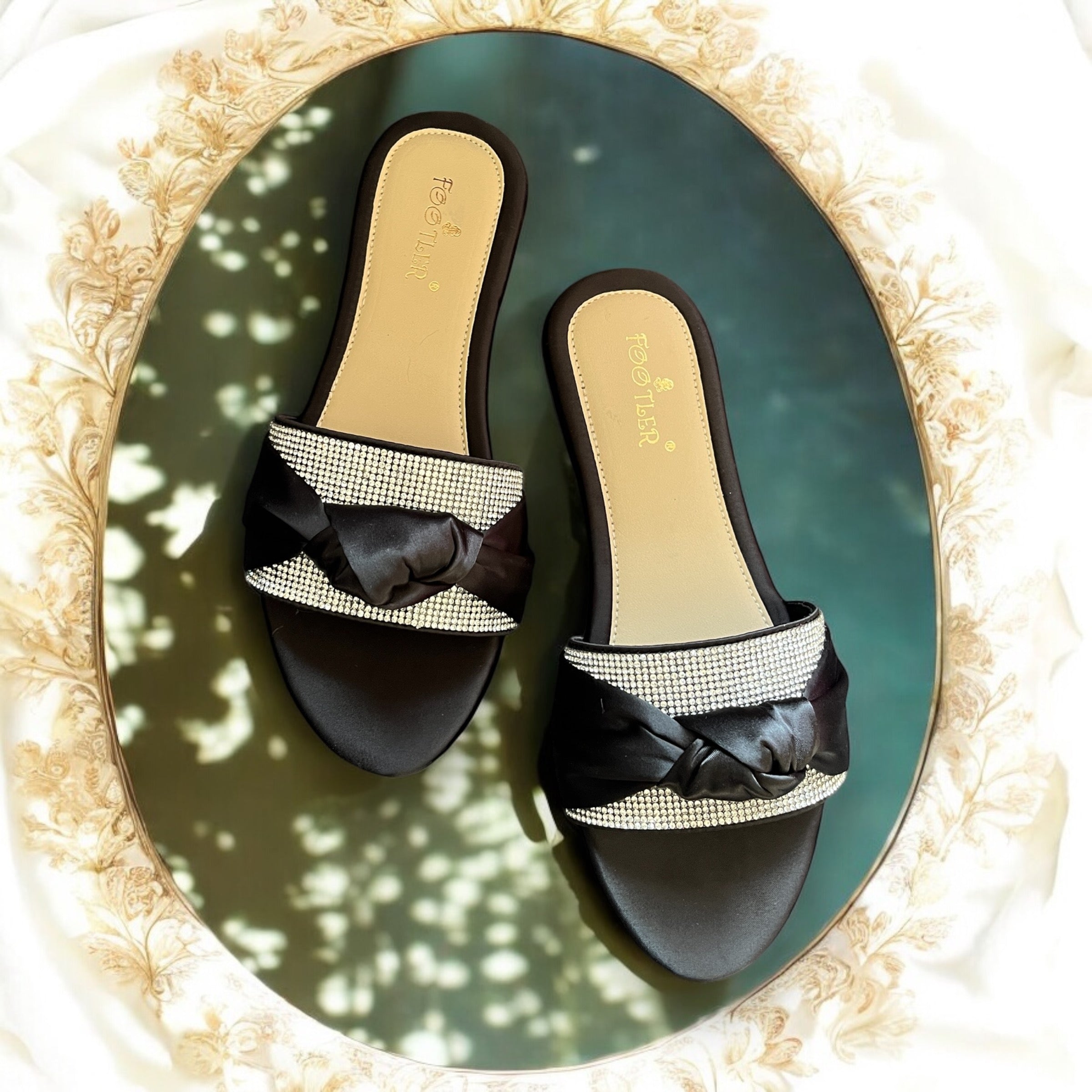 FULL KNOT MASH FLATS