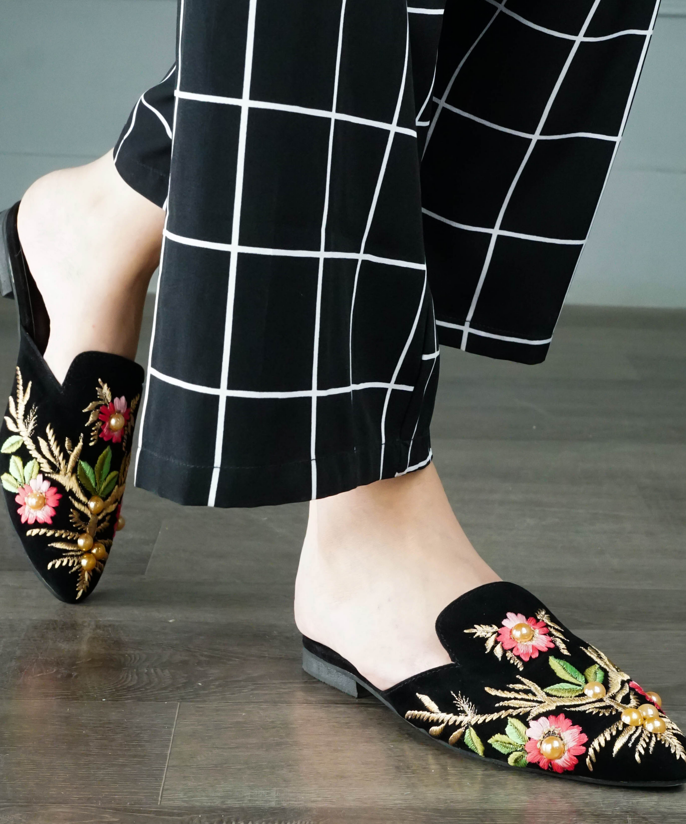 Beads Embroidery Mules