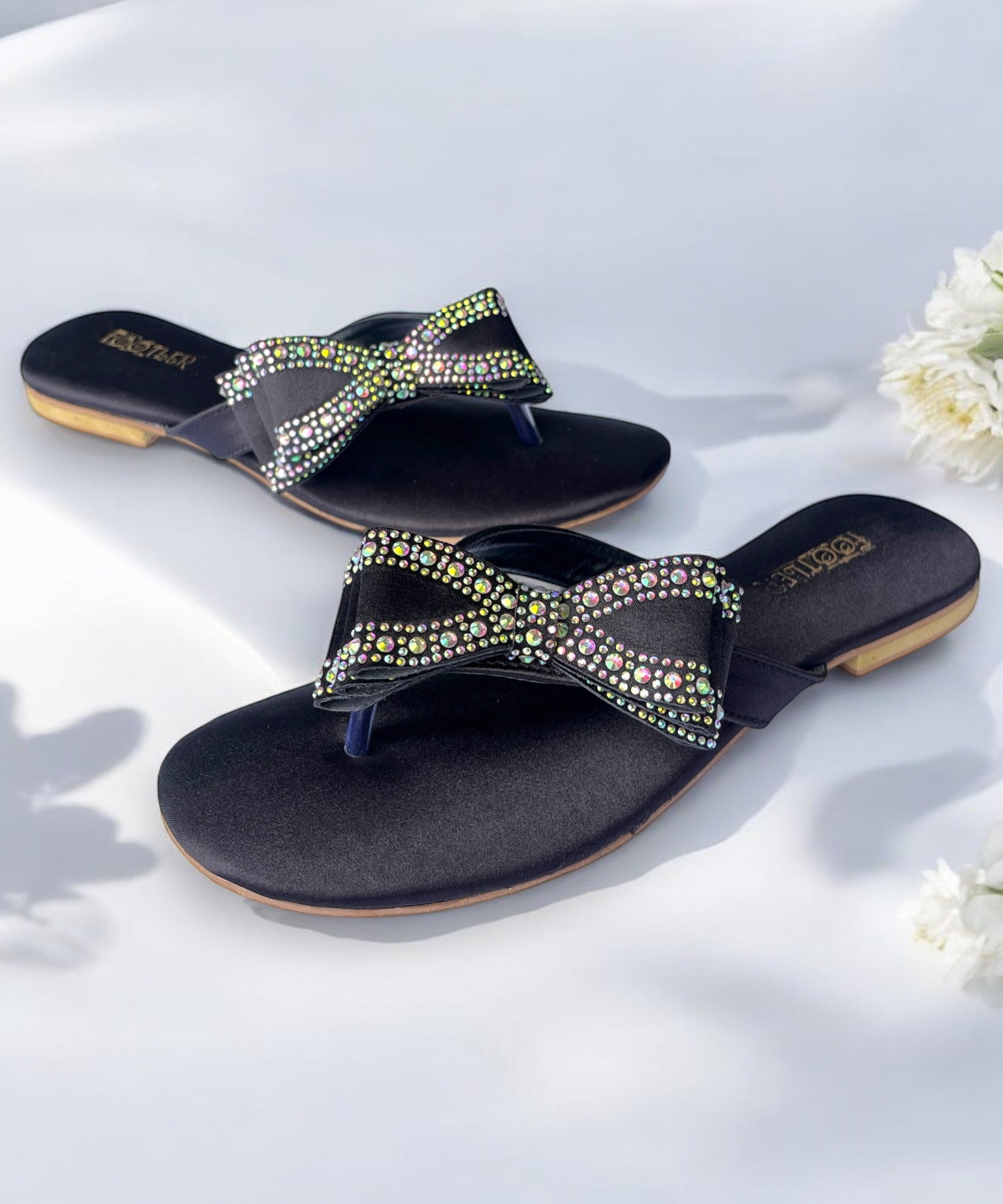 TRIO RIBBON KNOT FLAT