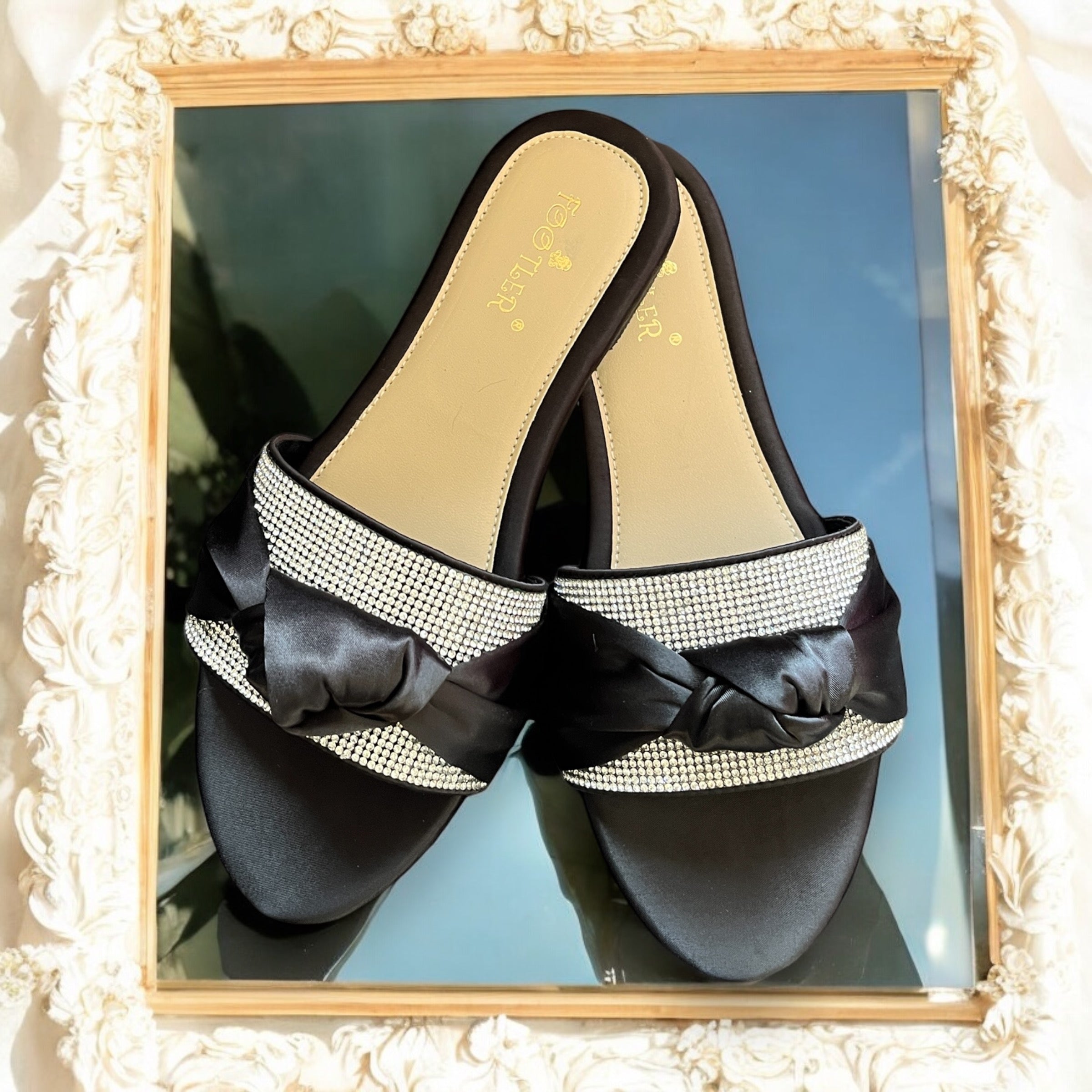 FULL KNOT MASH FLATS