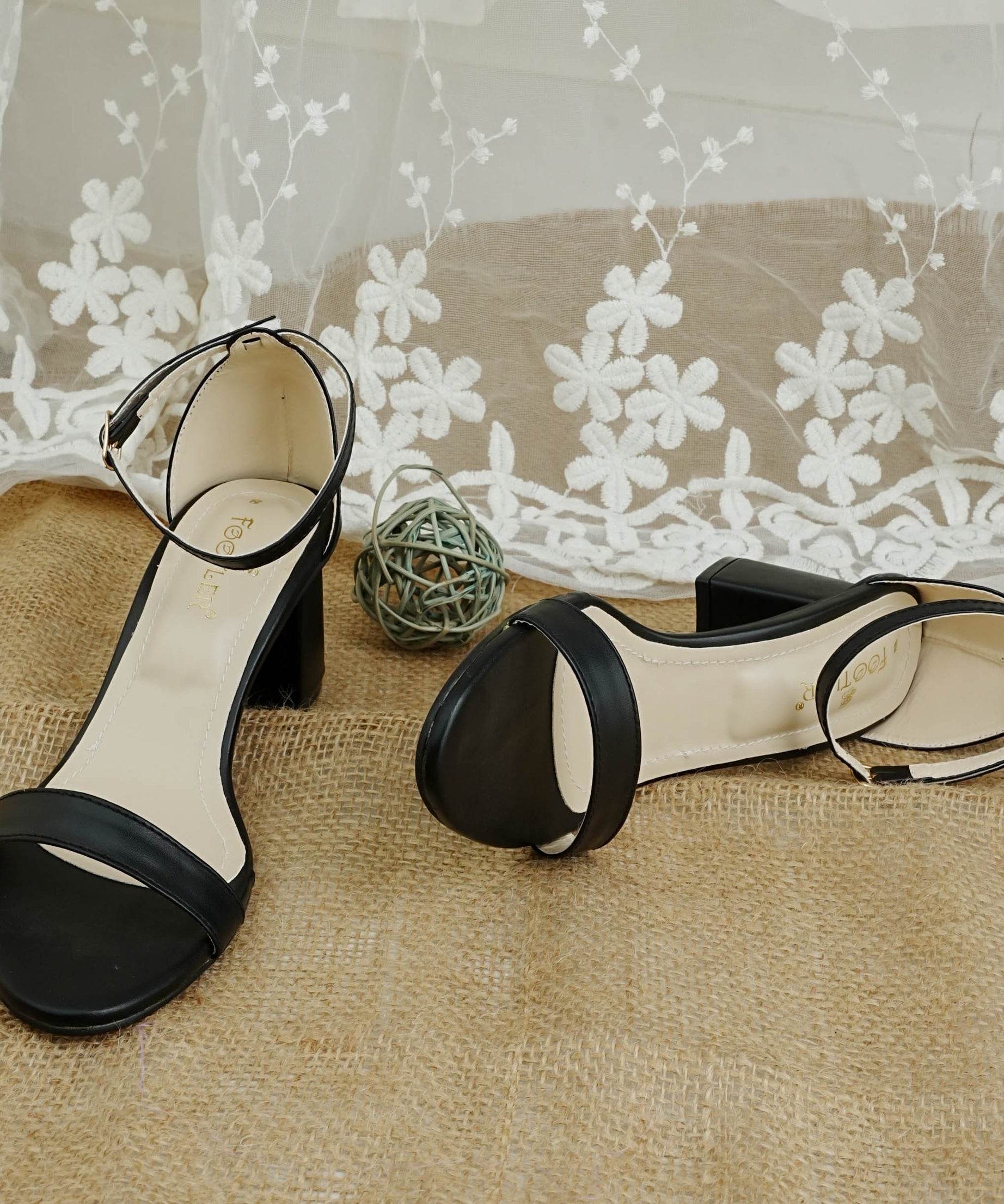 Footler Plain Sandal