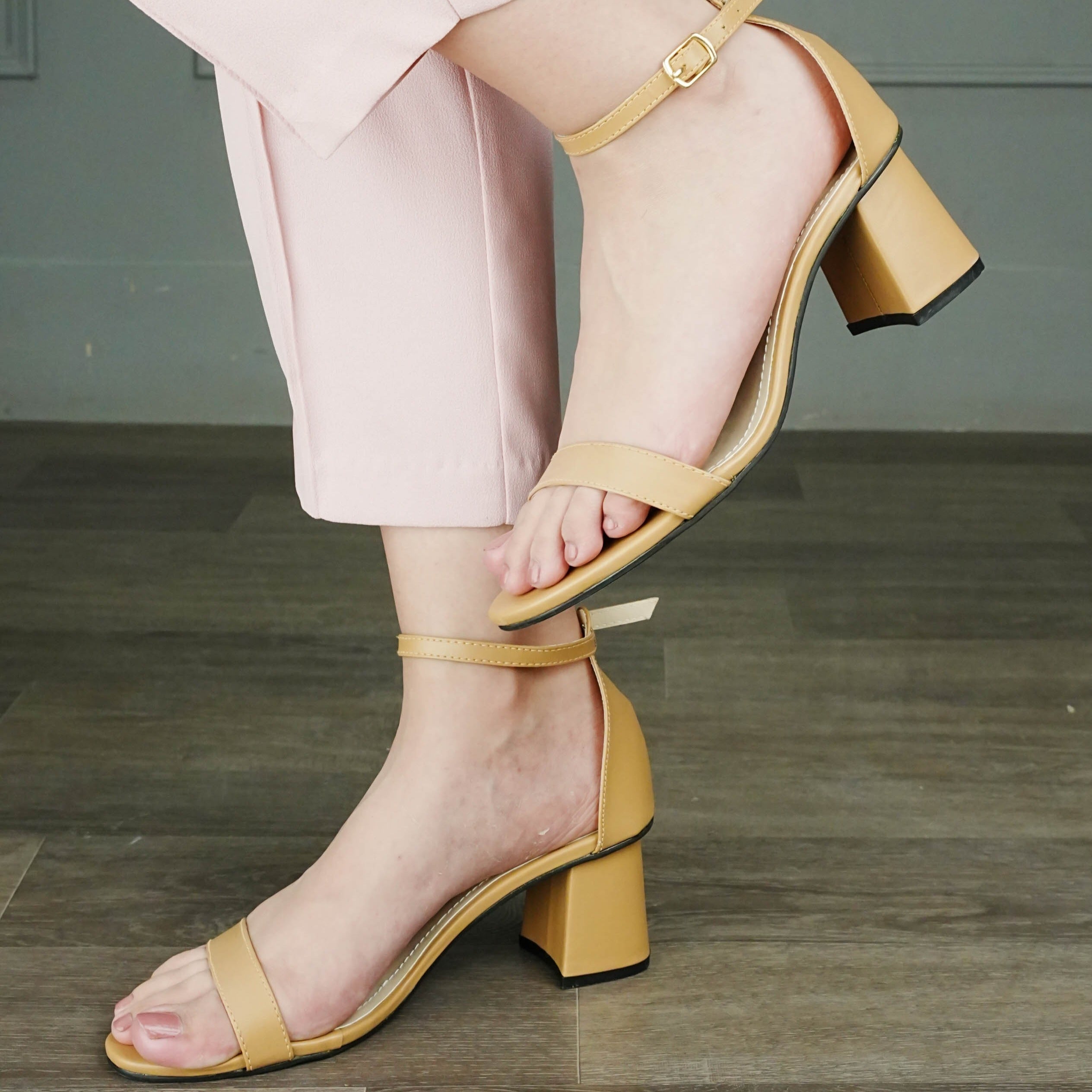 Footler Plain Sandal