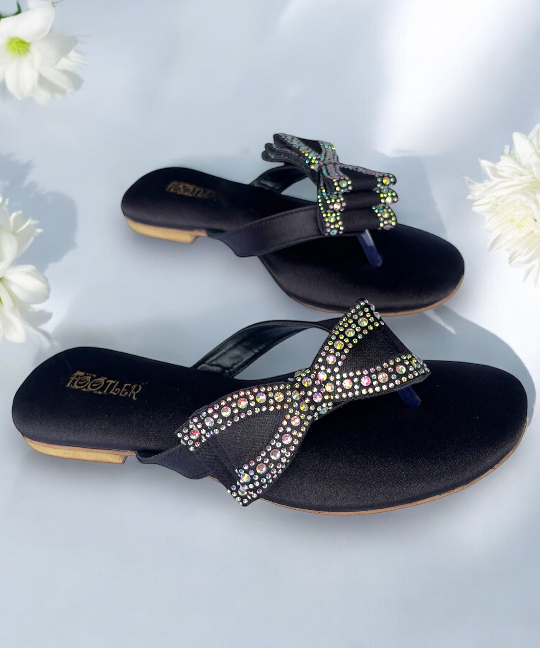 TRIO RIBBON KNOT FLAT