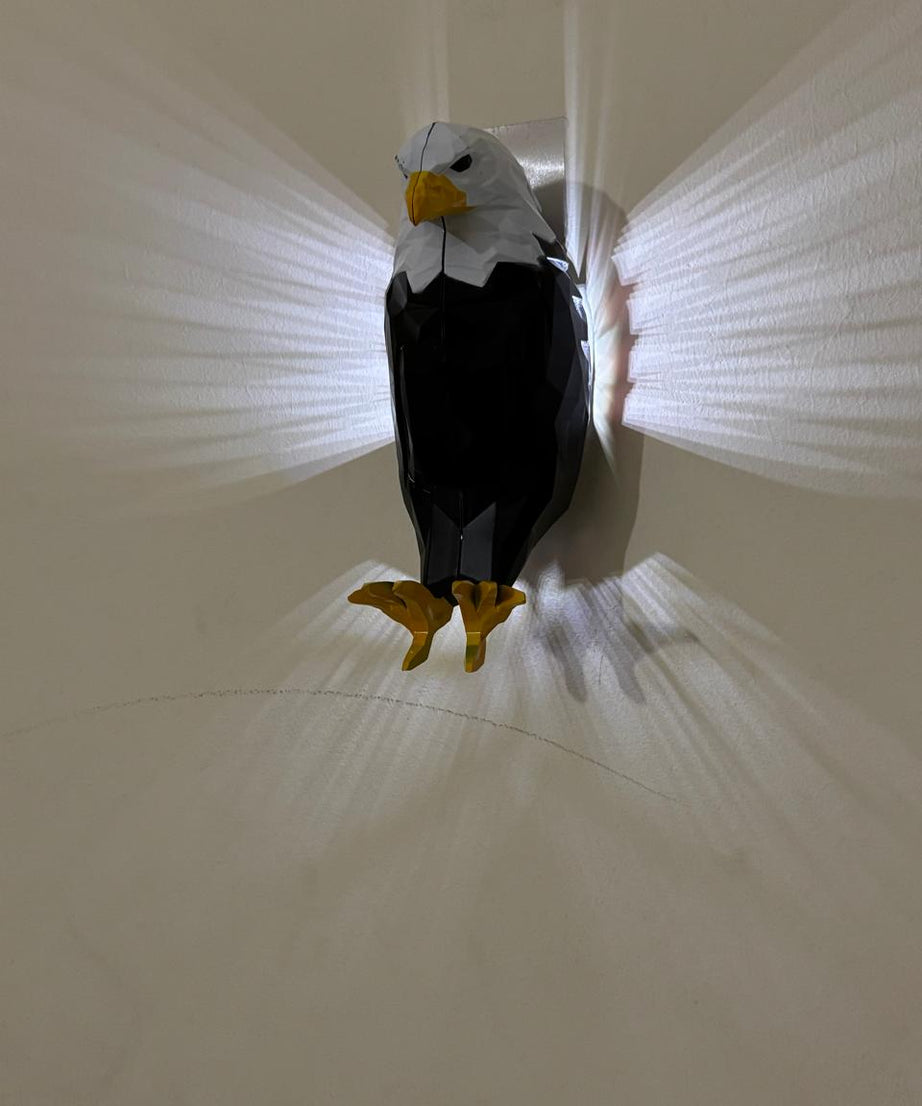 Eagle wall lamp